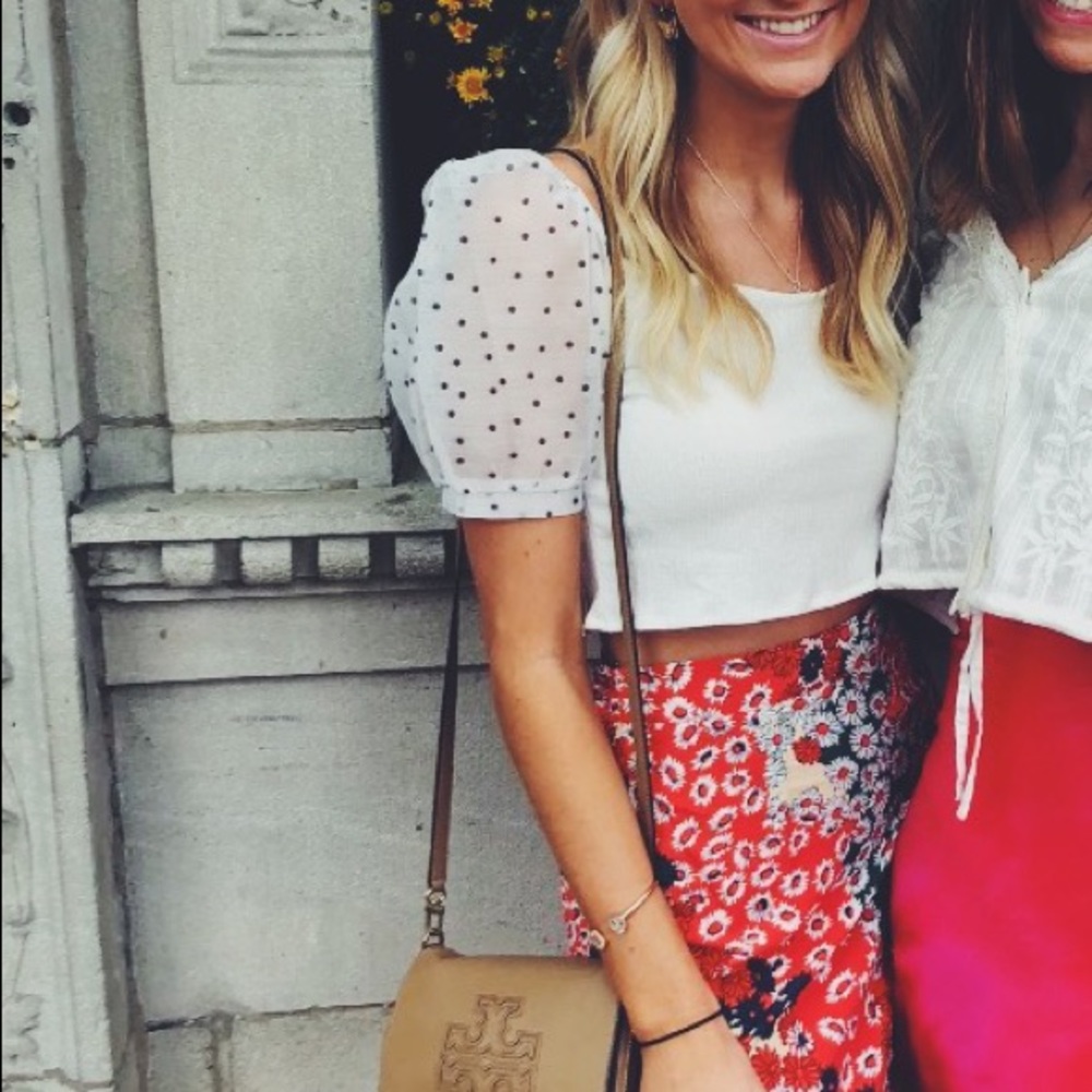 Puff sleeve crop top